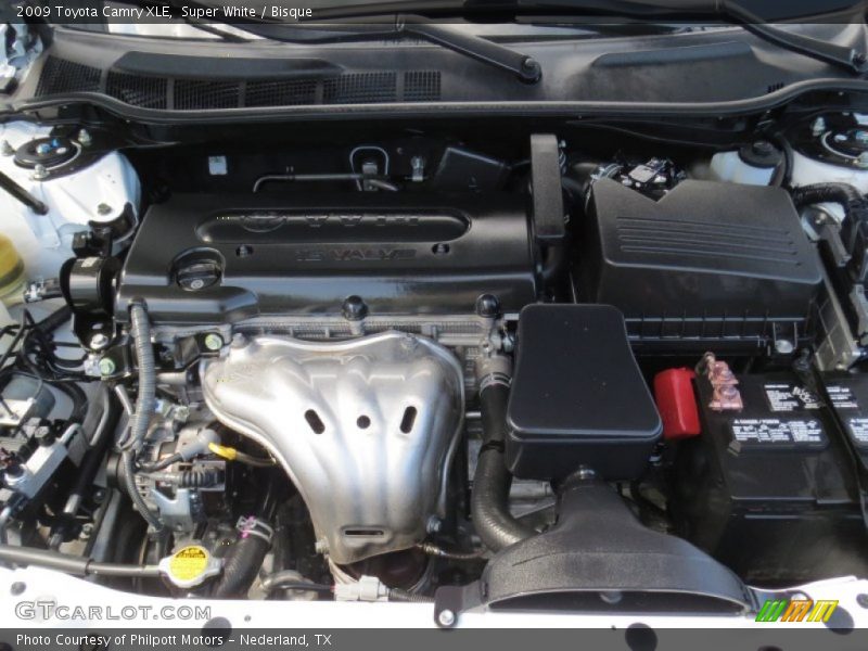 Super White / Bisque 2009 Toyota Camry XLE
