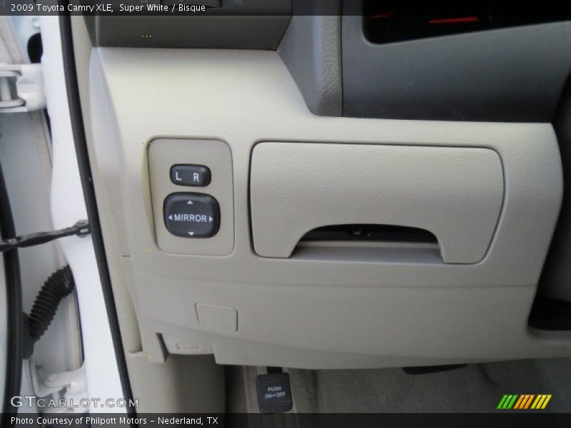 Super White / Bisque 2009 Toyota Camry XLE