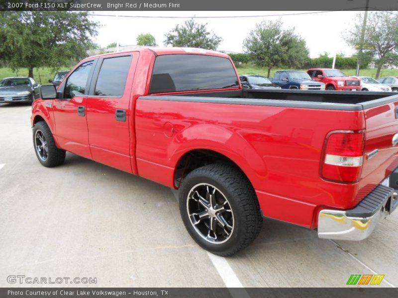 Bright Red / Medium Flint 2007 Ford F150 XLT SuperCrew