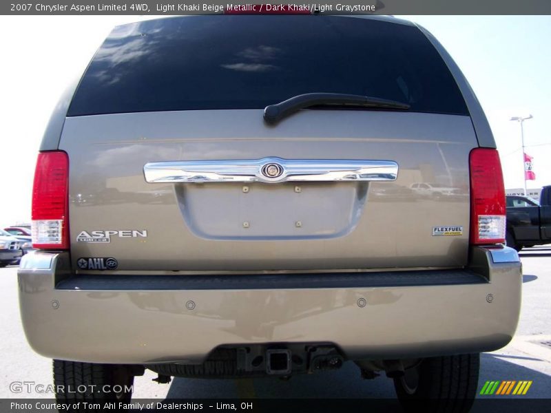 Light Khaki Beige Metallic / Dark Khaki/Light Graystone 2007 Chrysler Aspen Limited 4WD