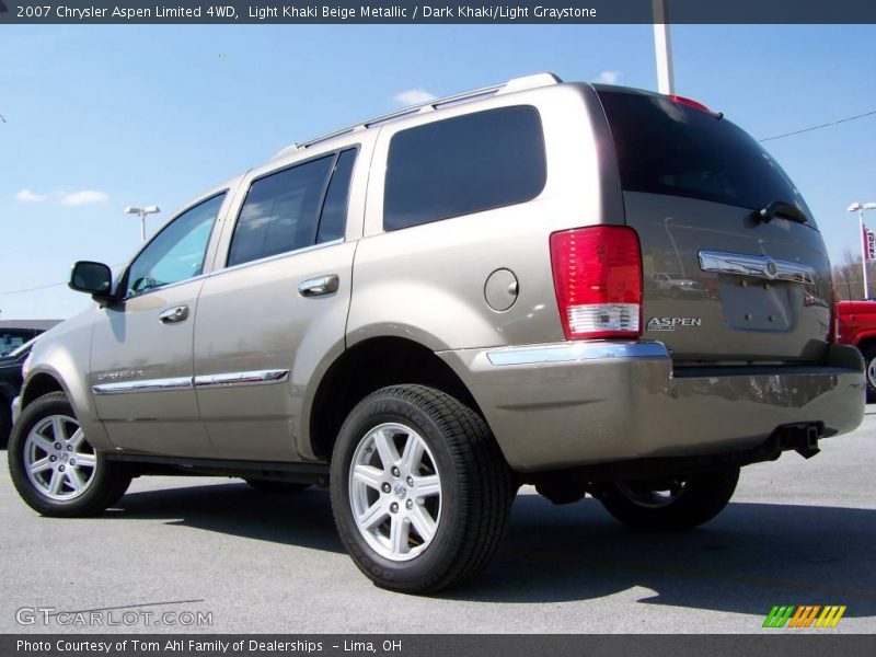 Light Khaki Beige Metallic / Dark Khaki/Light Graystone 2007 Chrysler Aspen Limited 4WD