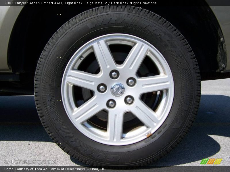 Light Khaki Beige Metallic / Dark Khaki/Light Graystone 2007 Chrysler Aspen Limited 4WD