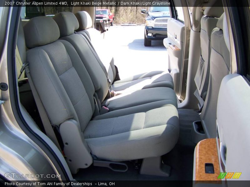 Light Khaki Beige Metallic / Dark Khaki/Light Graystone 2007 Chrysler Aspen Limited 4WD