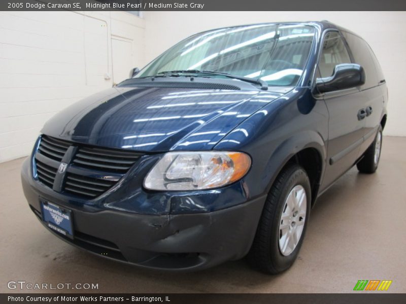 Midnight Blue Pearl / Medium Slate Gray 2005 Dodge Caravan SE
