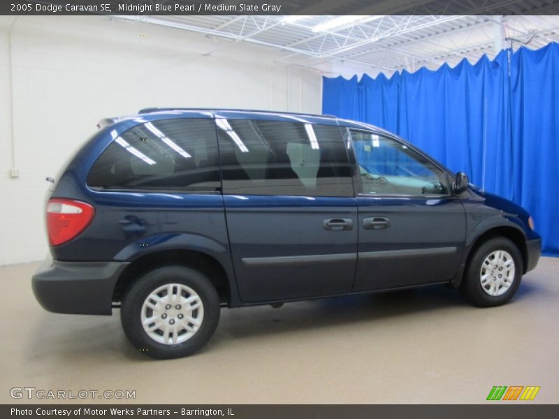 Midnight Blue Pearl / Medium Slate Gray 2005 Dodge Caravan SE