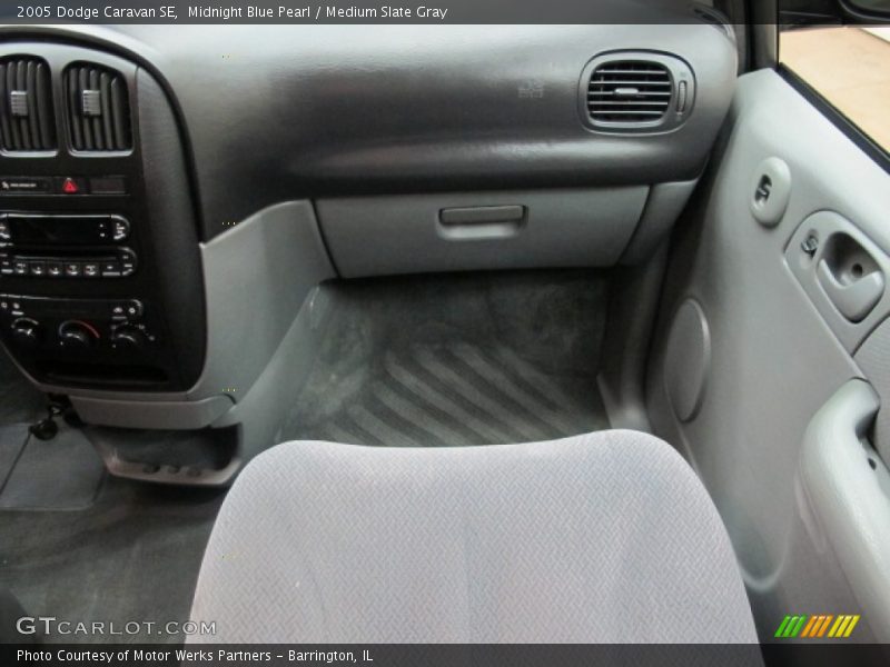 Midnight Blue Pearl / Medium Slate Gray 2005 Dodge Caravan SE