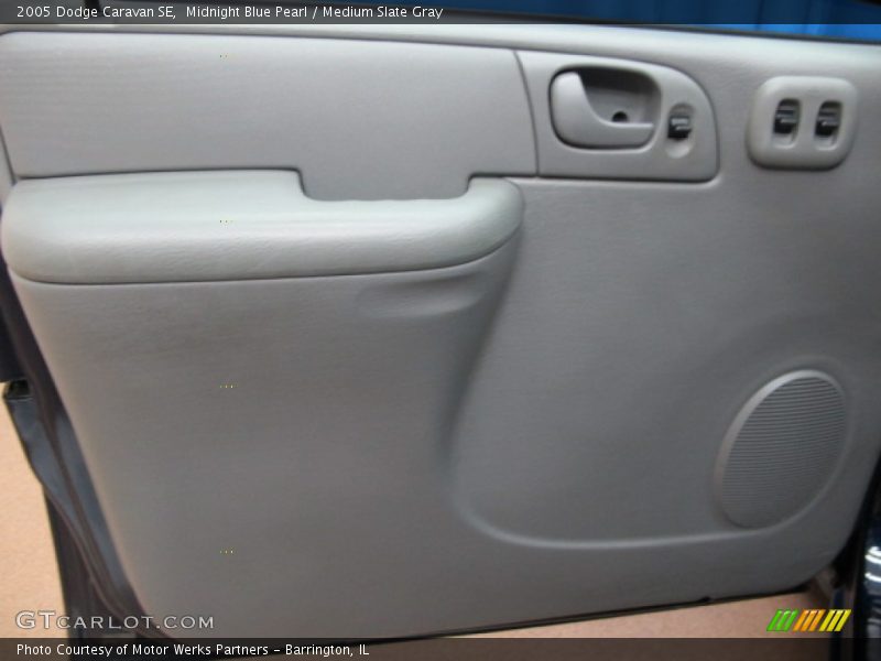 Midnight Blue Pearl / Medium Slate Gray 2005 Dodge Caravan SE