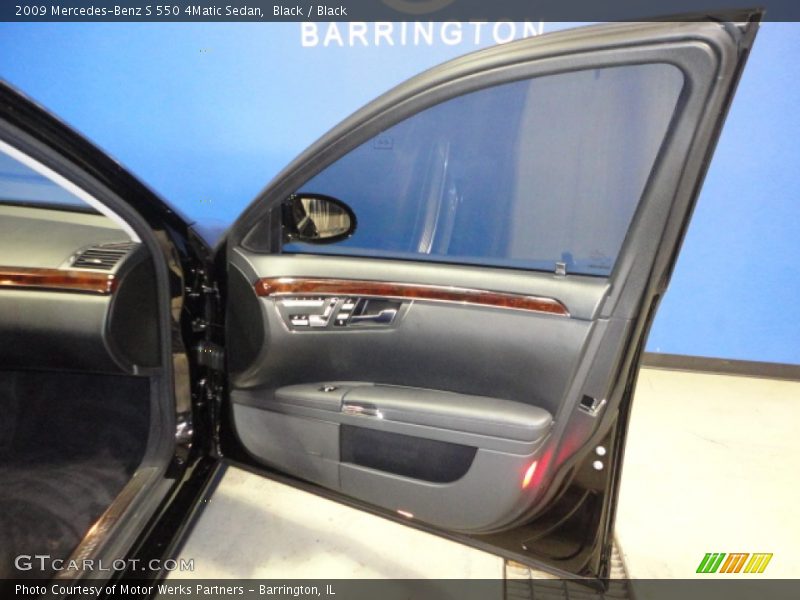 Black / Black 2009 Mercedes-Benz S 550 4Matic Sedan