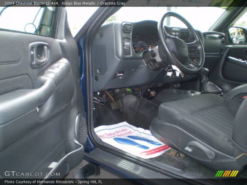 Indigo Blue Metallic / Graphite Gray 2004 Chevrolet Blazer LS 4x4