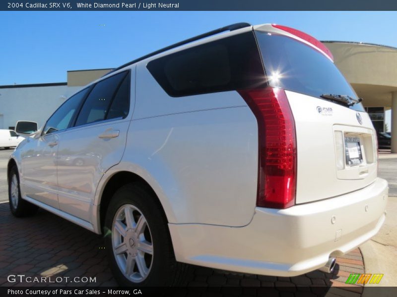 White Diamond Pearl / Light Neutral 2004 Cadillac SRX V6