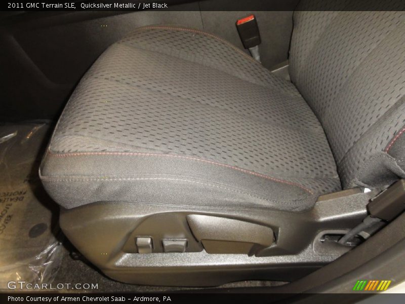 Quicksilver Metallic / Jet Black 2011 GMC Terrain SLE