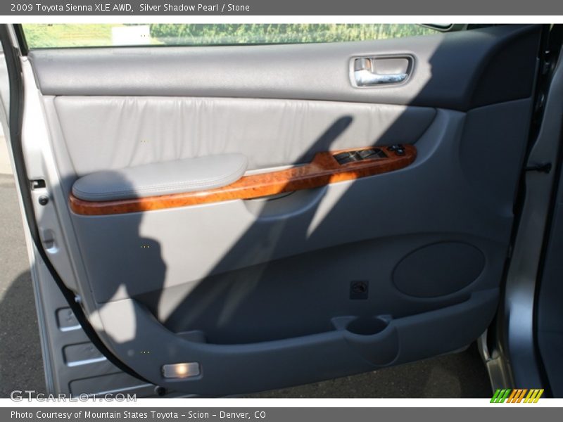 Silver Shadow Pearl / Stone 2009 Toyota Sienna XLE AWD