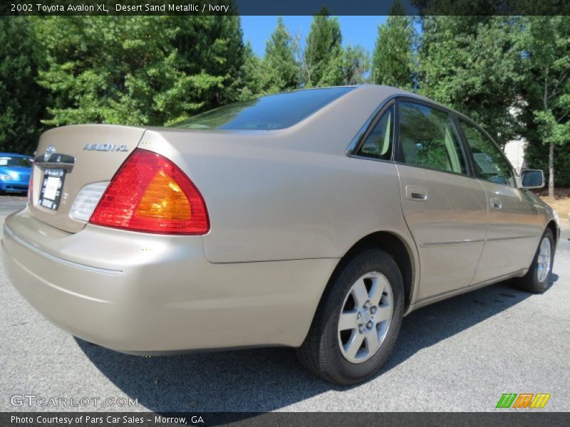 Desert Sand Metallic / Ivory 2002 Toyota Avalon XL