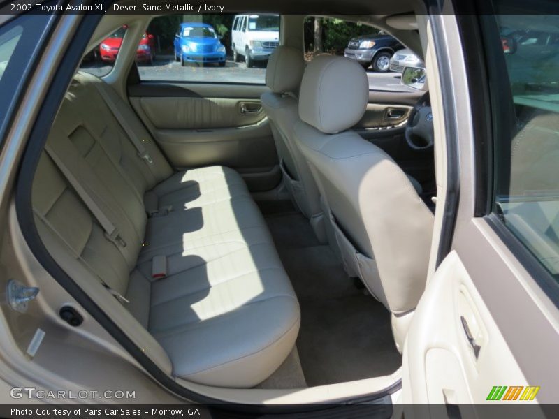 Desert Sand Metallic / Ivory 2002 Toyota Avalon XL