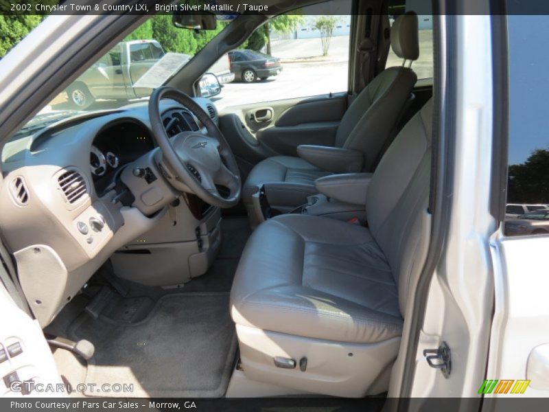Bright Silver Metallic / Taupe 2002 Chrysler Town & Country LXi