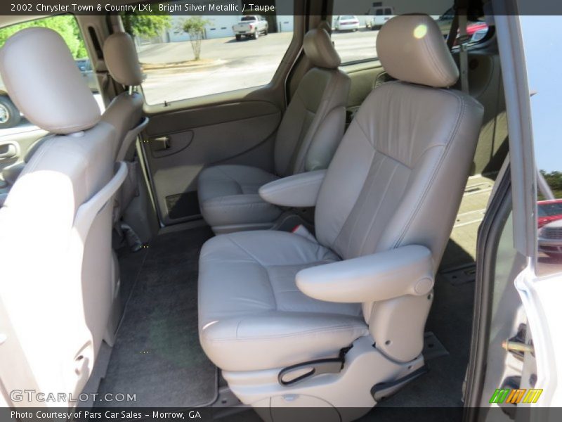 Bright Silver Metallic / Taupe 2002 Chrysler Town & Country LXi