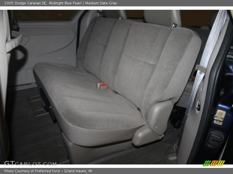 Midnight Blue Pearl / Medium Slate Gray 2005 Dodge Caravan SE