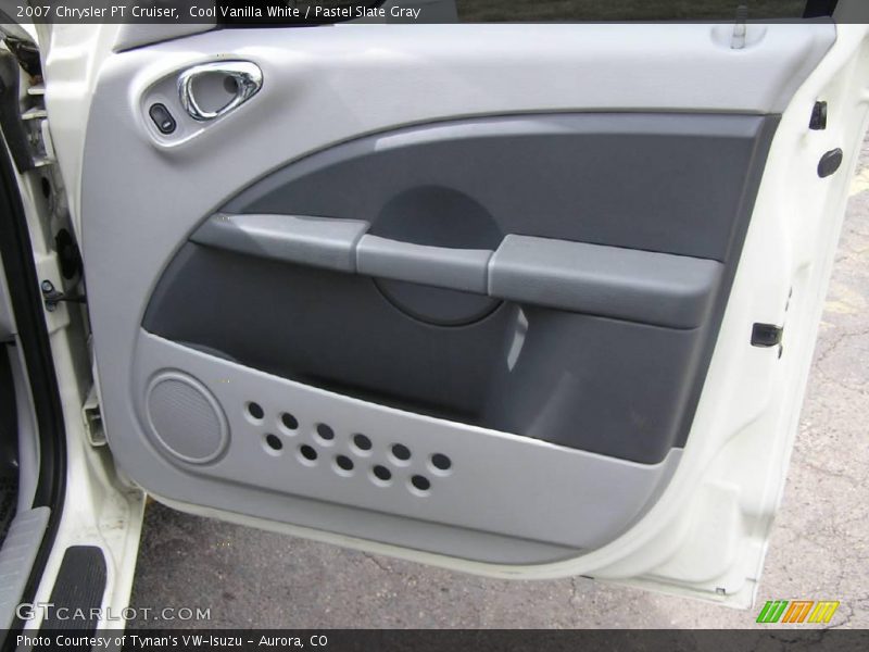 Cool Vanilla White / Pastel Slate Gray 2007 Chrysler PT Cruiser