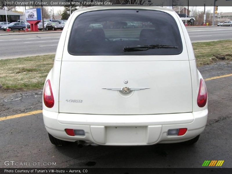 Cool Vanilla White / Pastel Slate Gray 2007 Chrysler PT Cruiser
