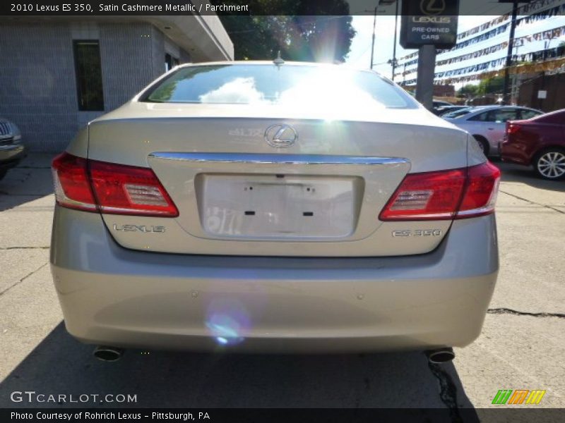Satin Cashmere Metallic / Parchment 2010 Lexus ES 350