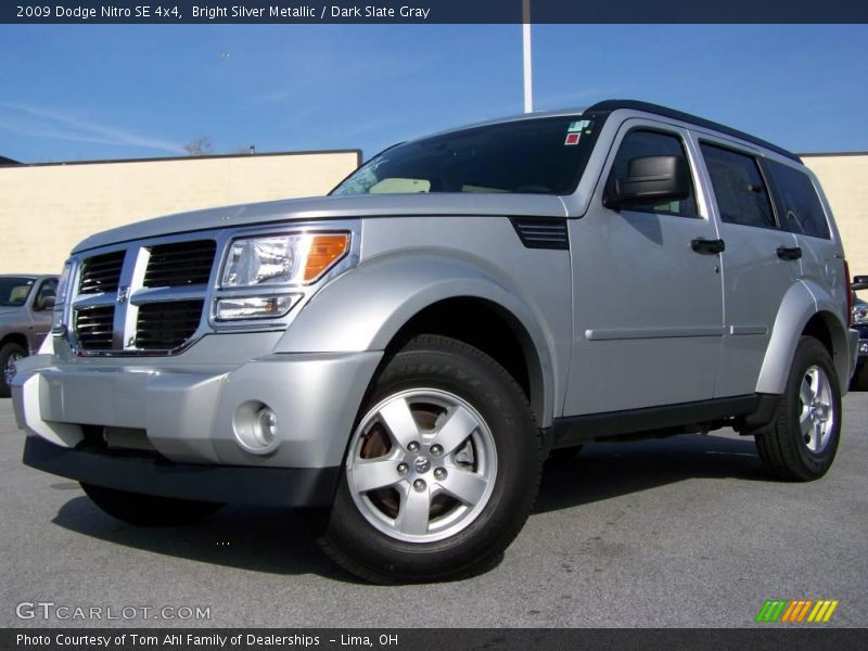 Bright Silver Metallic / Dark Slate Gray 2009 Dodge Nitro SE 4x4