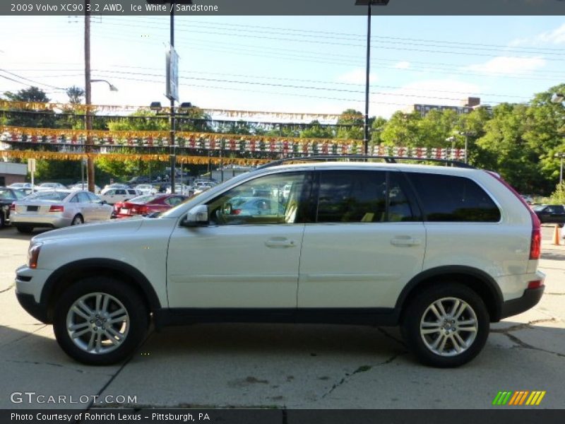Ice White / Sandstone 2009 Volvo XC90 3.2 AWD