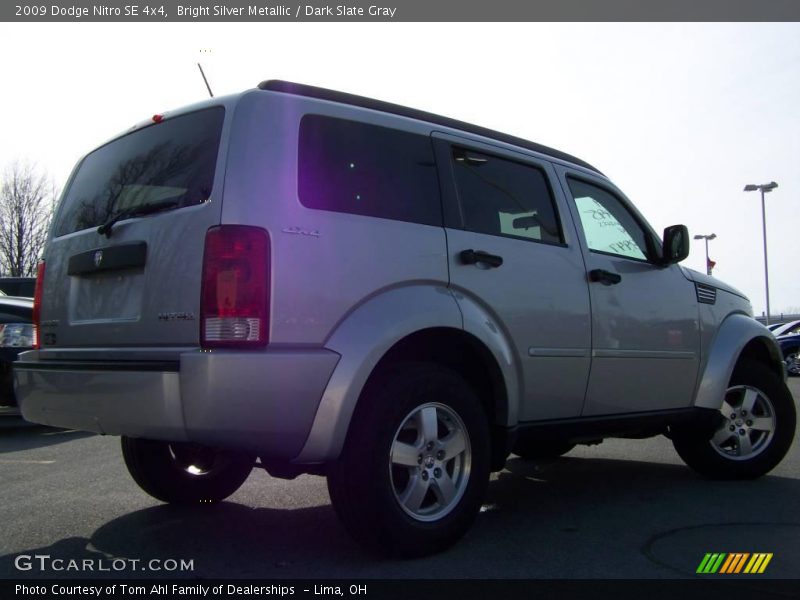Bright Silver Metallic / Dark Slate Gray 2009 Dodge Nitro SE 4x4