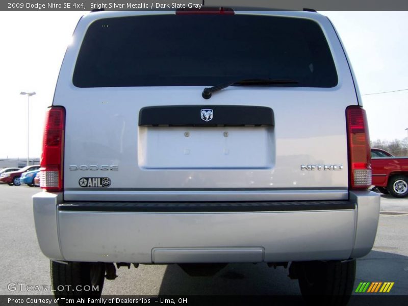 Bright Silver Metallic / Dark Slate Gray 2009 Dodge Nitro SE 4x4
