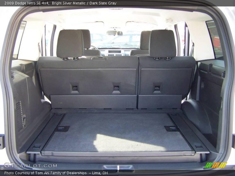 Bright Silver Metallic / Dark Slate Gray 2009 Dodge Nitro SE 4x4