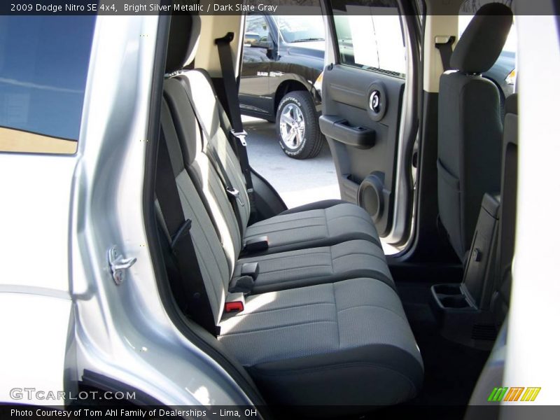 Bright Silver Metallic / Dark Slate Gray 2009 Dodge Nitro SE 4x4