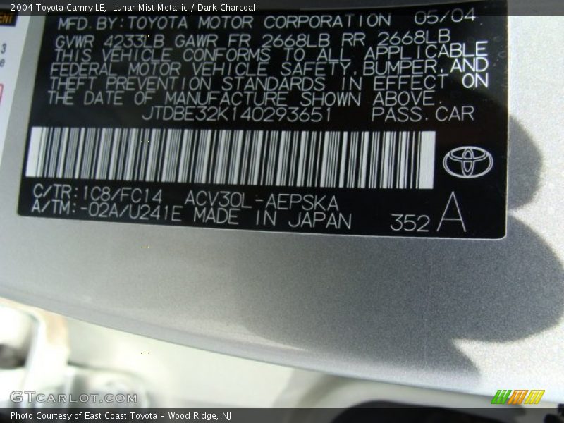 Lunar Mist Metallic / Dark Charcoal 2004 Toyota Camry LE