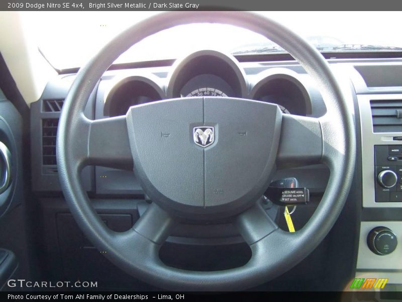 Bright Silver Metallic / Dark Slate Gray 2009 Dodge Nitro SE 4x4