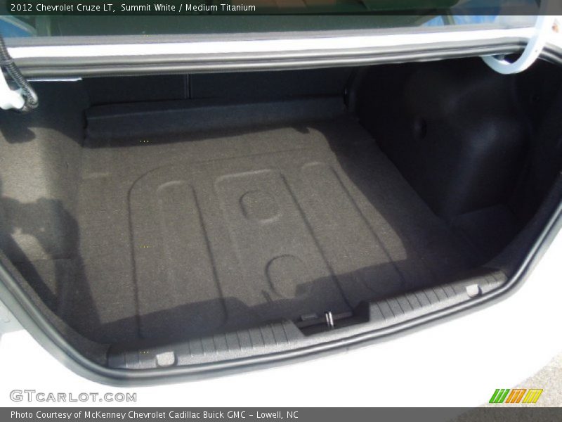 Summit White / Medium Titanium 2012 Chevrolet Cruze LT