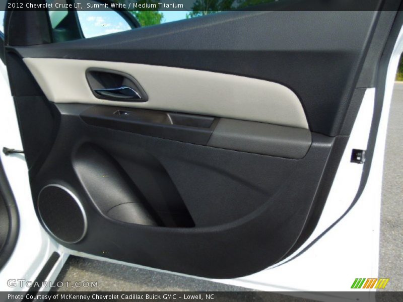 Summit White / Medium Titanium 2012 Chevrolet Cruze LT