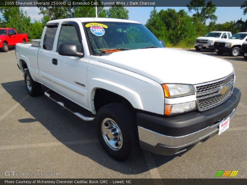 Summit White / Dark Charcoal 2005 Chevrolet Silverado 2500HD LS Extended Cab