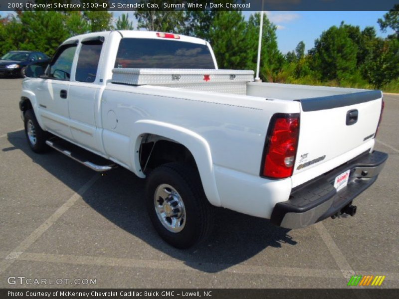 Summit White / Dark Charcoal 2005 Chevrolet Silverado 2500HD LS Extended Cab