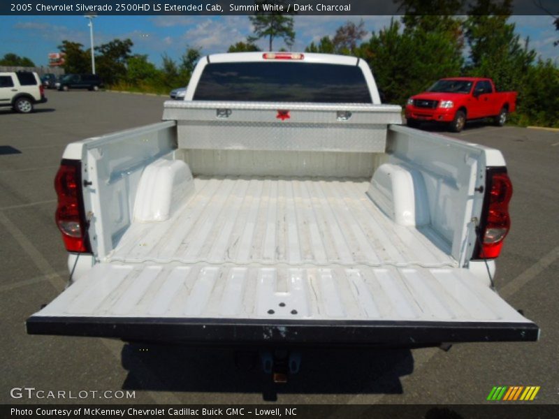 Summit White / Dark Charcoal 2005 Chevrolet Silverado 2500HD LS Extended Cab