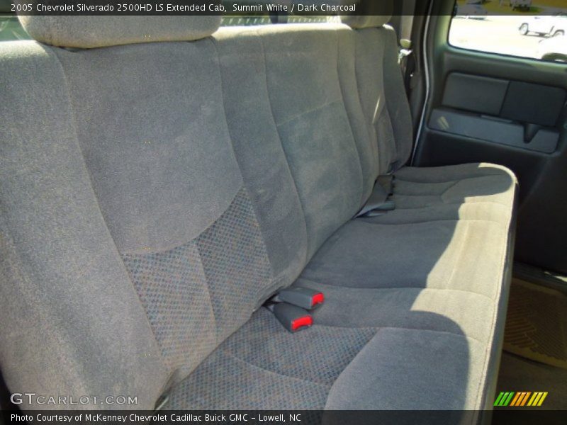 Summit White / Dark Charcoal 2005 Chevrolet Silverado 2500HD LS Extended Cab