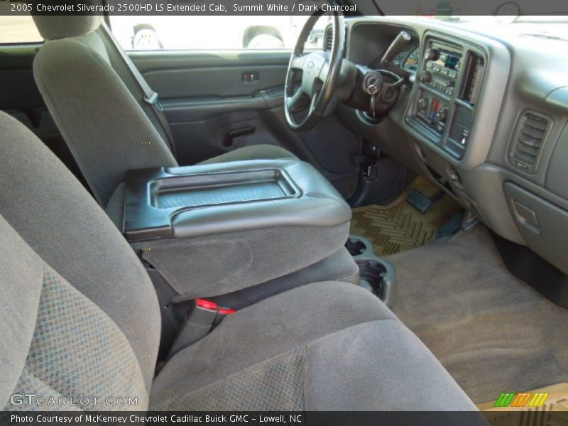 Summit White / Dark Charcoal 2005 Chevrolet Silverado 2500HD LS Extended Cab