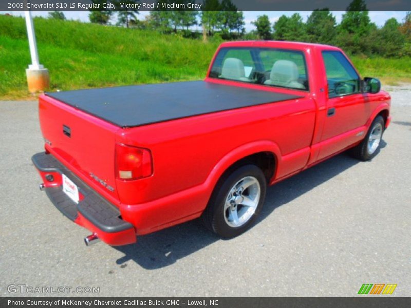 Victory Red / Medium Gray 2003 Chevrolet S10 LS Regular Cab