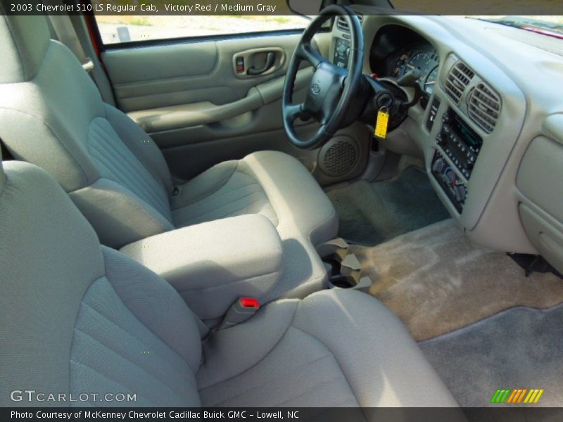 Victory Red / Medium Gray 2003 Chevrolet S10 LS Regular Cab