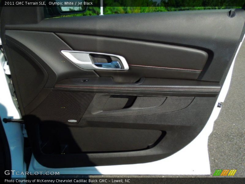 Olympic White / Jet Black 2011 GMC Terrain SLE
