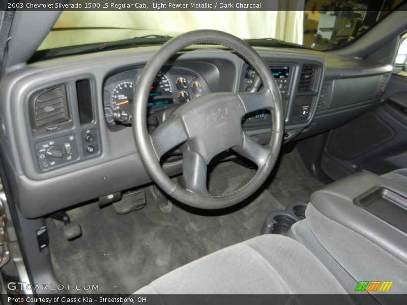 Dashboard of 2003 Silverado 1500 LS Regular Cab