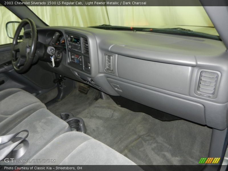 Dashboard of 2003 Silverado 1500 LS Regular Cab