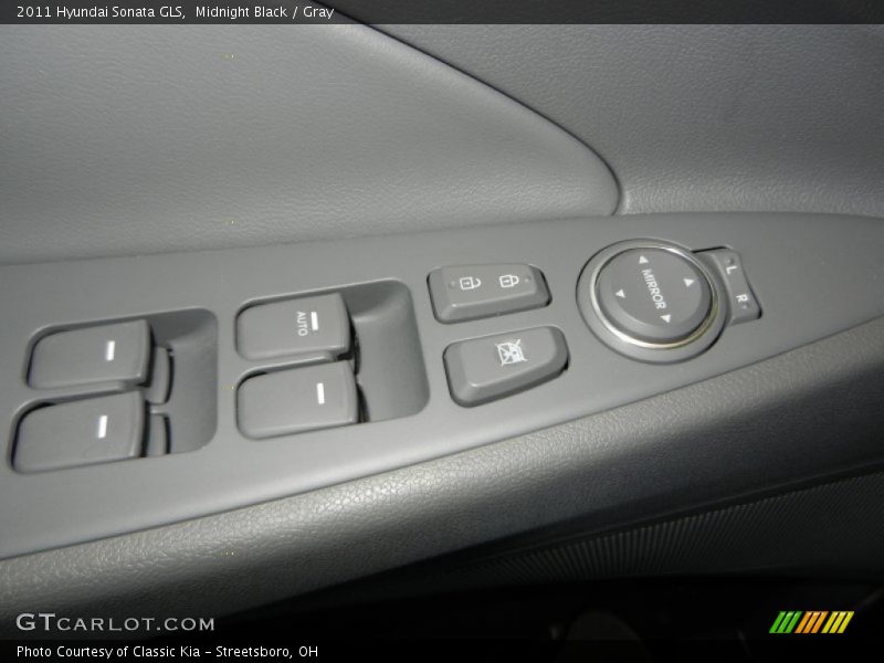 Midnight Black / Gray 2011 Hyundai Sonata GLS