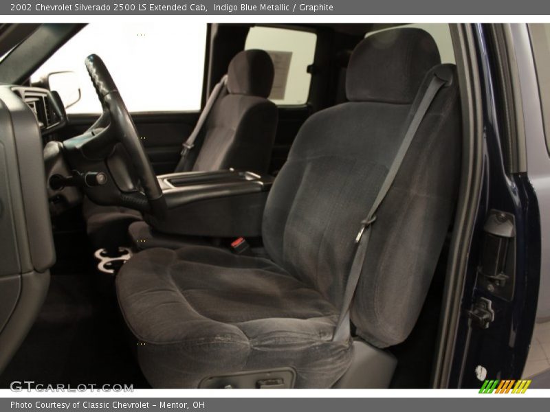 Indigo Blue Metallic / Graphite 2002 Chevrolet Silverado 2500 LS Extended Cab