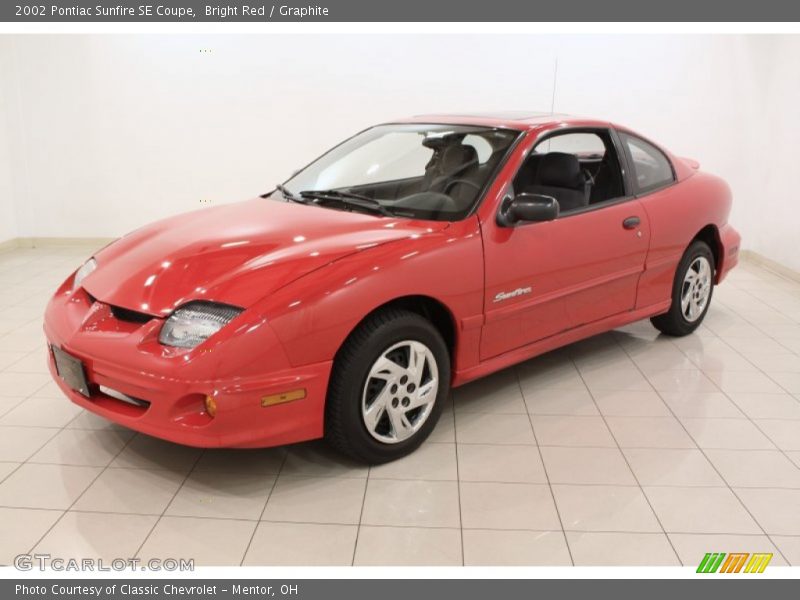 Bright Red / Graphite 2002 Pontiac Sunfire SE Coupe