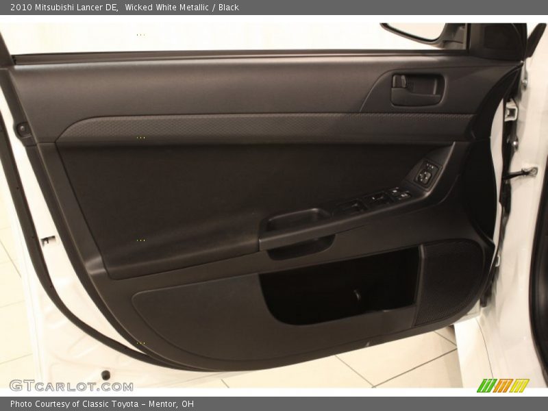 Wicked White Metallic / Black 2010 Mitsubishi Lancer DE
