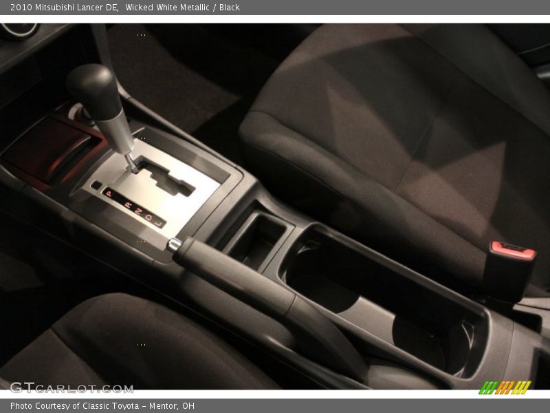 Wicked White Metallic / Black 2010 Mitsubishi Lancer DE