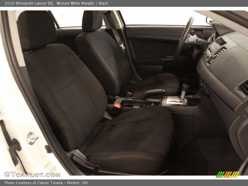 Wicked White Metallic / Black 2010 Mitsubishi Lancer DE